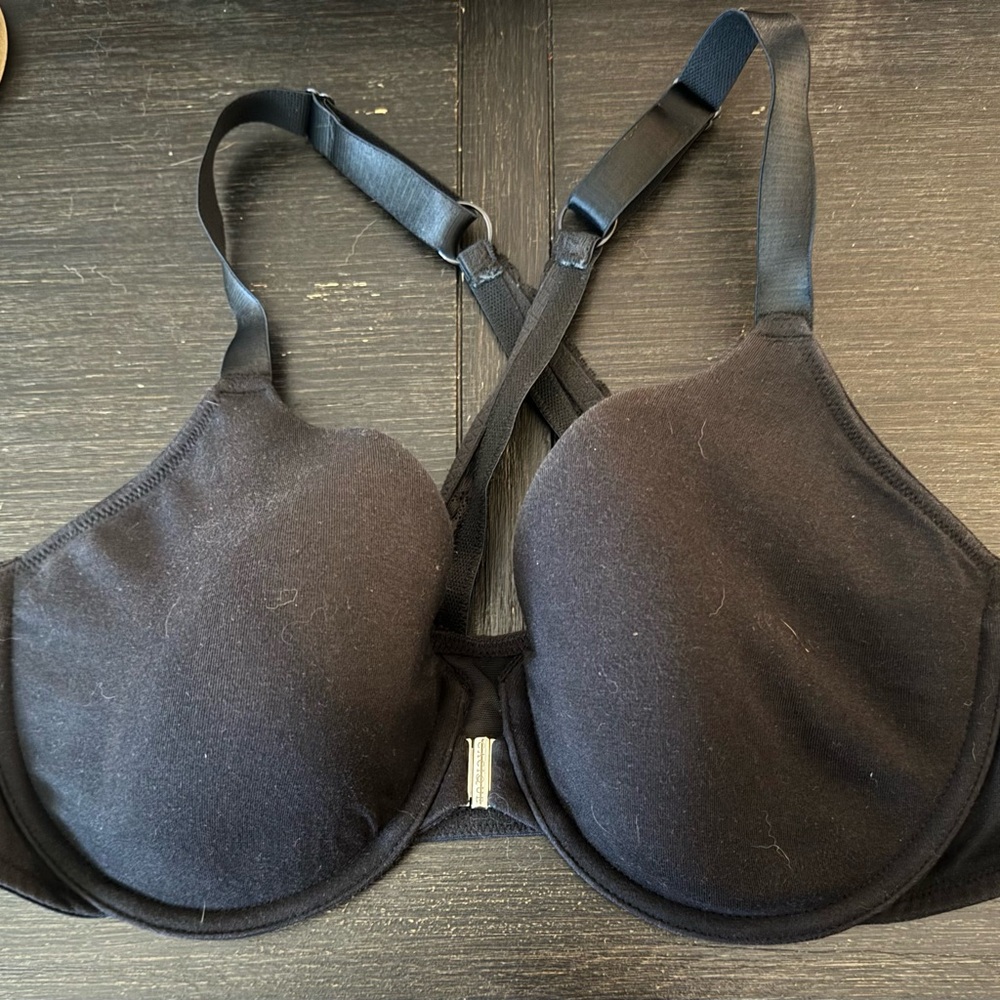 Lane Bryant cacique 44C lightly lined tshirt bra, black with Criss cross straps